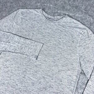 BKE Shirt Mens Large‎ Gray Crew Neck Casual Long Sleeve Tee Stretch Buckle